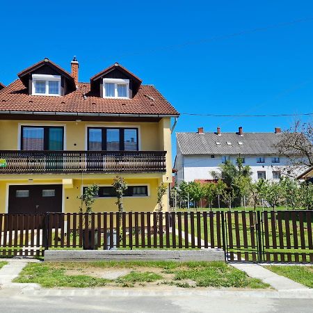 Gyoengyvirag Apartman Lenti Buitenkant foto