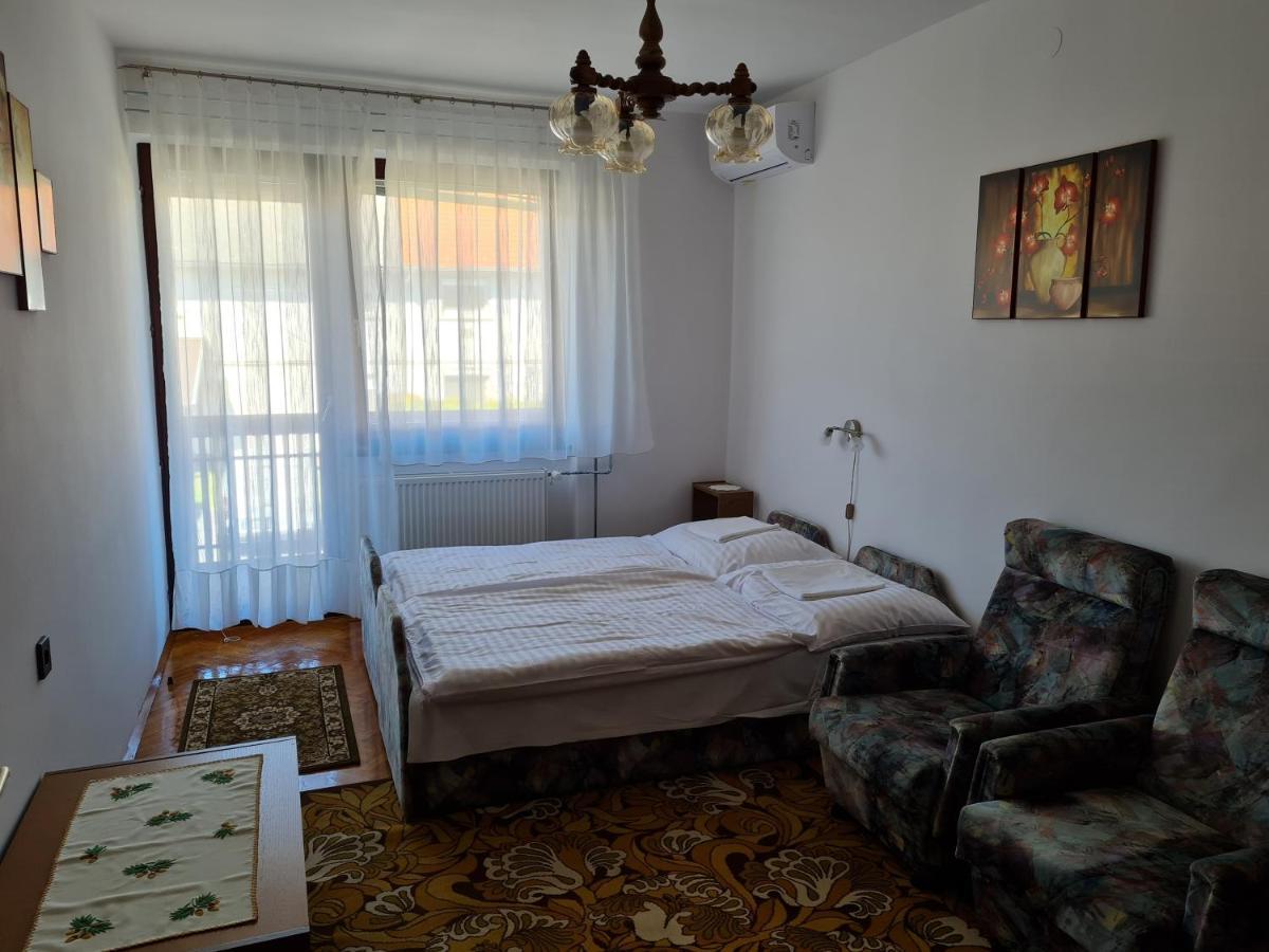 Gyoengyvirag Apartman Lenti Buitenkant foto