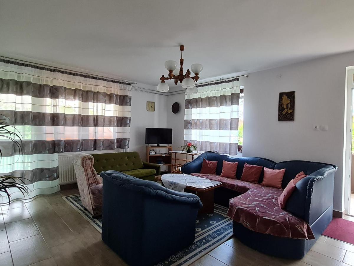 Gyoengyvirag Apartman Lenti Buitenkant foto